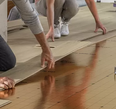 Укладка ламината на бетонный пол в частном доме
